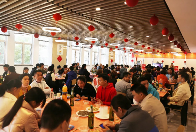 今年(nian)過(guo)年(nian)，我(wo)們在(zai)一(yi)起 | 科(ke)信(xin)技(ji)術(shù)爲(wei)留守(shou)員(yuan)工(gong)舉辦(bàn)新(xin)春團(tuán)年(nian)午宴